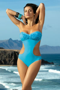 Costum de baie bleu, cu taieturi moderne si flori 