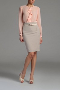 Bluza voal cu jabou pe fata 