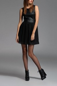 Rochie scurta cu insertie de piele ecologica