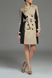 Trench cu epoleti pe umeri si buzunare - Beige 