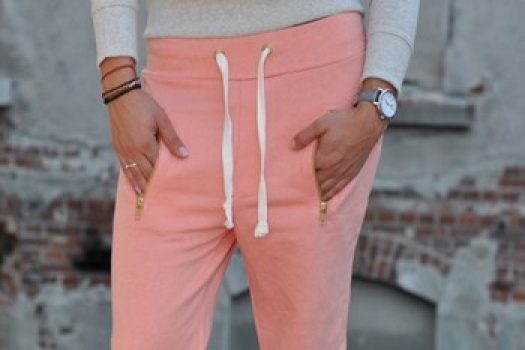 Pantaloni de trening cu tur lasat pentru fete