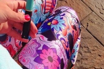 Colanti dama cu imprimeuri florale pentru primavara 2025, pentru o tinuta casual reusita