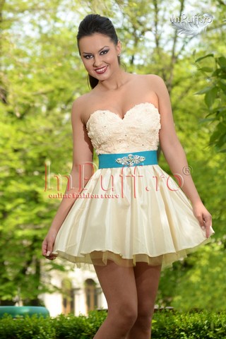 Rochie princess crem cu turquoise