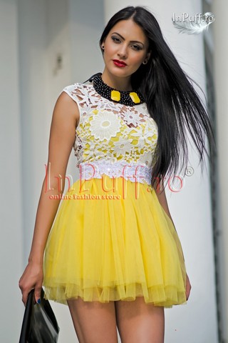 Rochie Princess galbena cu broderie alba