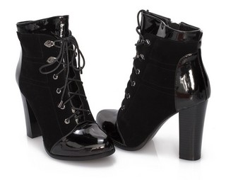 Bontine dama negre Arina