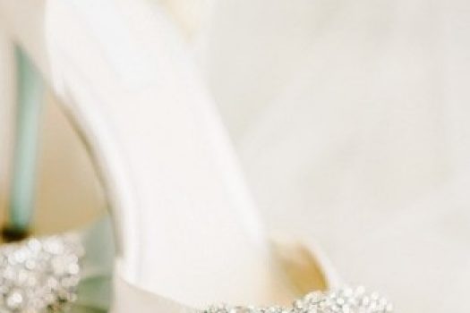 Pantofi albi de mireasa eleganti si comozi