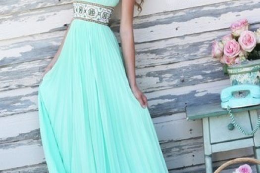 Rochii elegante de seara pentru balul de absolvire 2025