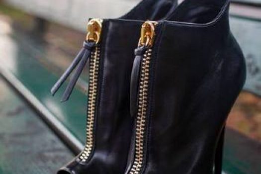 Botine ieftine pentru primavara 2025 ߩ modele cu toc si platforma, din piele intoarsa si franjuri