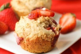 Reteta briose cu capsuni, usor de preparat, fara ingrediente costisitoare!