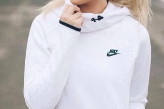 Hanorace dama originale, modele online Adidas, Nike si Puma