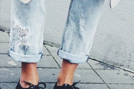 Pantofi dama sport ߩ casual pentru primavara 2025 ߩ modele ieftine cu siret si talpa joasa