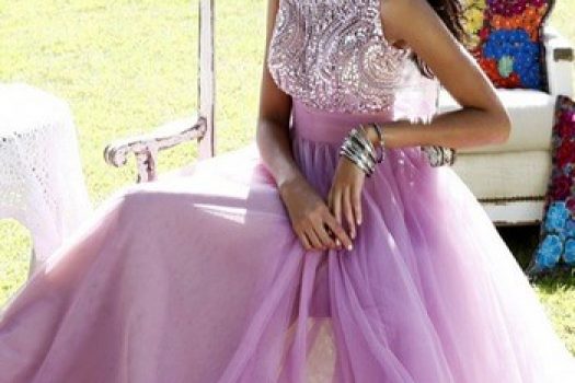 Rochii lungi elegante pentru nunta, potrivite pentru nasa sau domnisoara de onoare