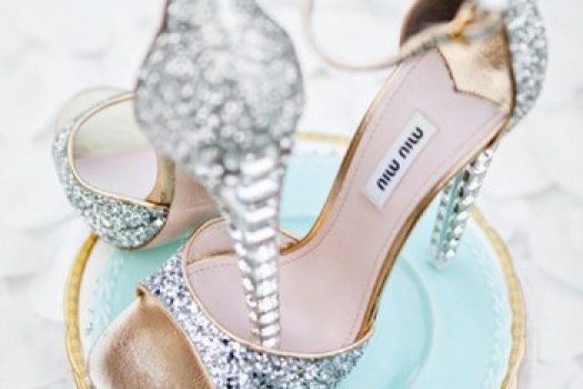 Reinnoieste-ti garderoba de vara cu o pereche de sandale elegante cu toc inalt ߩ modele ieftine sub 150 lei!