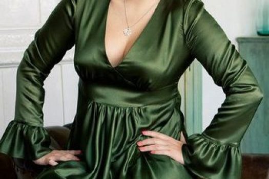 Bluze si tricouri largi pentru femeile plinute sau putin grasute