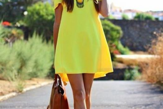 Fii la moda vara aceasta purtand una dintre superbele rochii galbene din colectia 2025!
