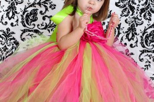 Rochite de ocazie pentru fetite mici ߩ modele elegante pentru varste cuprinse intre 0 luni ߩ 3 ani