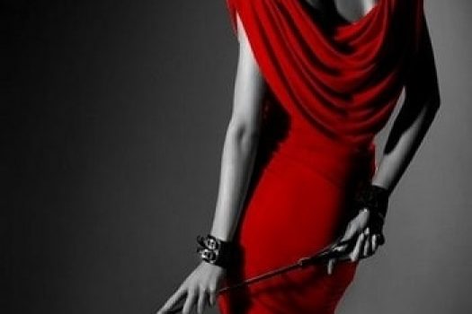 Rochii rosii elegante care se poarta in 2025 ߩ recomandari pentru nunta si botez