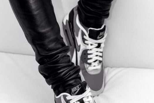 Nike Air Max 90 ߩ cei mai cautati adidasi originali pentru fete si femei