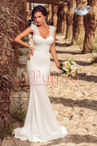 Rochie de mireasa tip sirena broderie alba