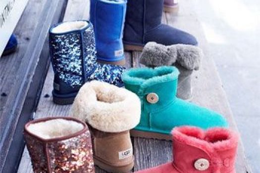 Cizme UGG Australia cu blanita ߩ vezi modele cu posibila reducere de Black Friday 2025!