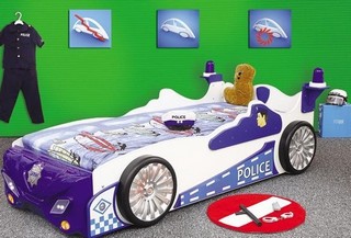 Patut in forma de masina Police