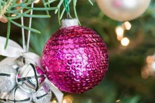 Brazi, instalatii, globuri si decoratiuni pentru un Craciun ca-n povesti