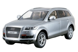 masina audi Q7