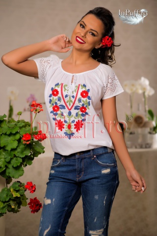 Bluza alba tip ie cu broderie