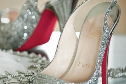 Fii in tendintele verii 2025 cu o pereche de sandale elegante cu toc inalt!