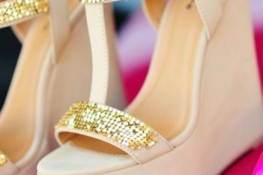 Sandale de dama cu platforma inalta ߩ cele mai ieftine modele pentru vara 2025