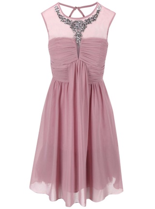 Rochie roz cu decolteu