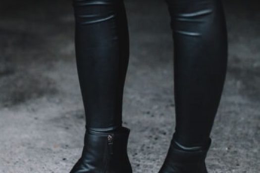 Ghete ieftine din piele naturala pentru femei, care pot fi purtate toamna si iarna