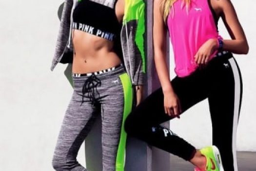 Cum ne imbracam atunci cand mergem la sala de sport? Echipament fitness pentru femei