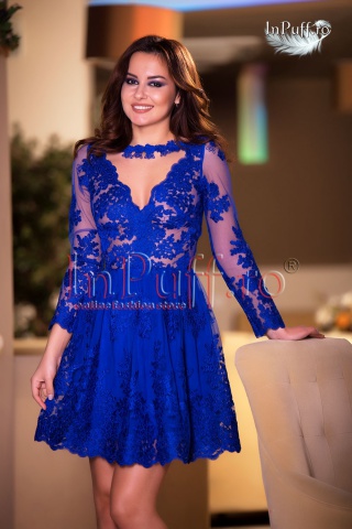 Rochie din dantela si broderie albastra cu maneca lunga