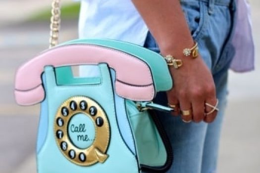 Genti de dama Love Moschino colorate pentru sezonul cald primavara-vara 2025