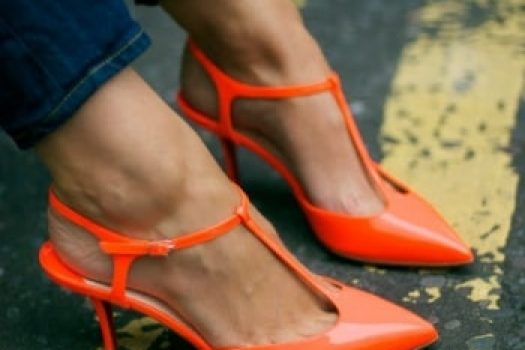 Pantofi cu toc mic kitten disponibili la magazinele online ߩ modele ieftine din colectia 2025