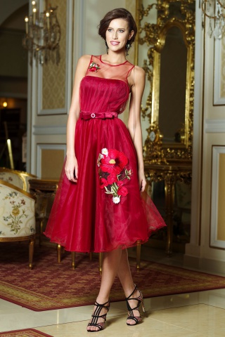 Rochie eleganta Artista visinie cu bust buretat si insertii de broderie