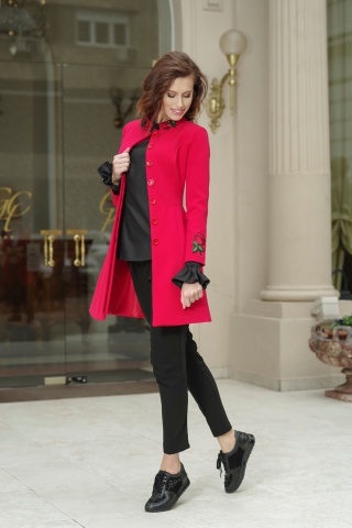 Trench elegant Artista rosu in clos cu insertii de broderie
