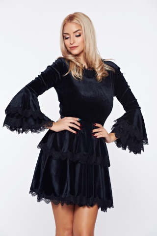 Rochie Ana Radu neagra de ocazie cu volanas in talie din catifea