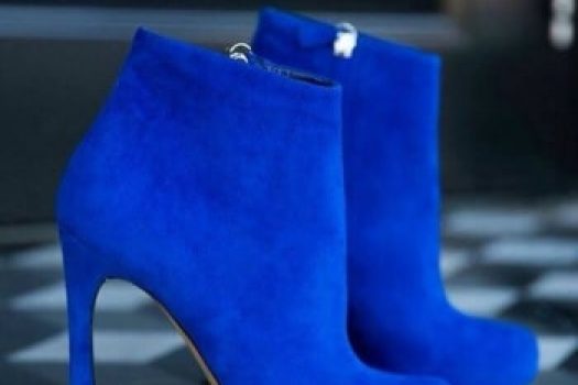 Botine elegante cu toc inalt pe care le poti purta in seara de Revelion 2025