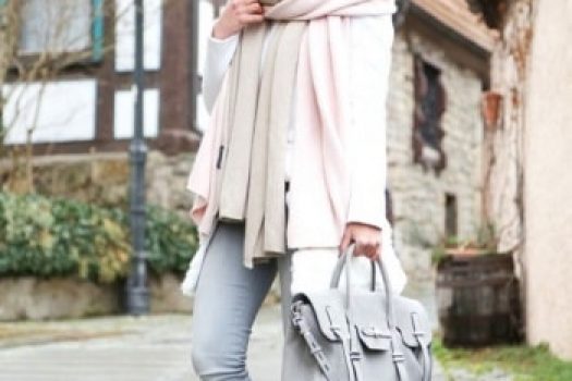 Cizme de dama tip UGG imblanite ߩ cele mai ieftine modele online pentru iarna 2025