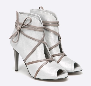 CARINII - BOTINE 3