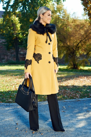 Palton LaDonna mustariu best impulse elegant din lana brodat captusit pe interior