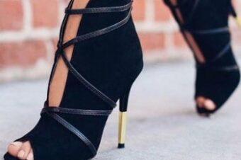 Botine elegante cu toc pe care le poti purta cu rochiile de Revelion 2025