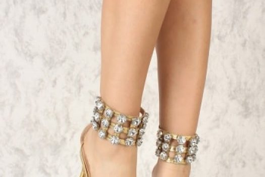 Pantofi eleganti cu toc inalt pentru Revelion 2025 ߩ cele mai ieftine modele online