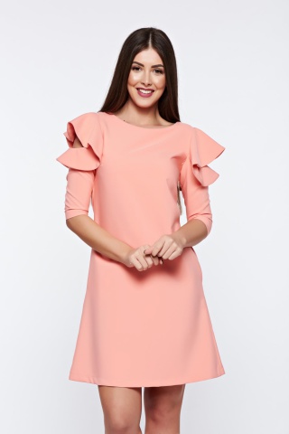 Rochie LaDonna piersica cu croi larg cu volanase la maneca