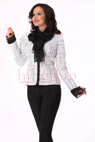Sacou elegant din stofa accesorizat cu esarfa din dantela neagra