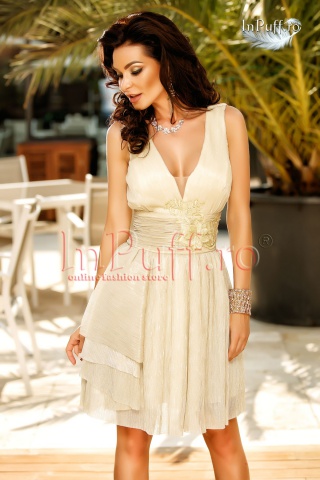 Rochie eleganta din crep auriu cu broderie in zona taliei
