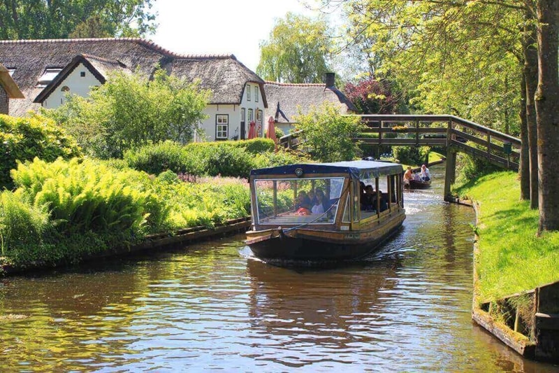 Giethoorn-min