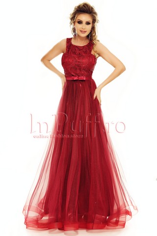 Rochie Atmosphere bordo de seara cu broderie si funda in talie